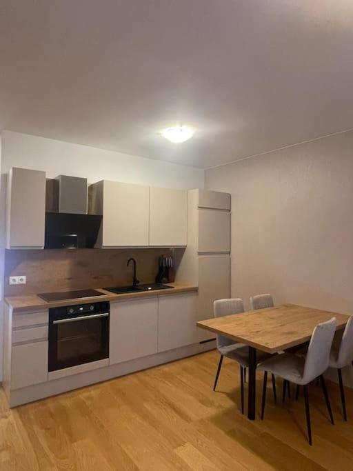 New Central Apartments Westbahnhof Vienne Extérieur photo